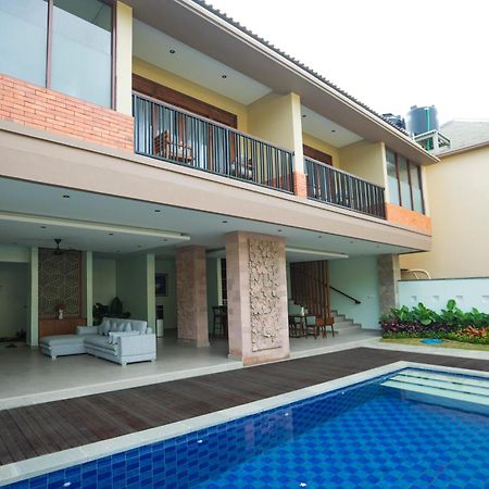 The Grand Villandra Resort Lovina Exterior photo