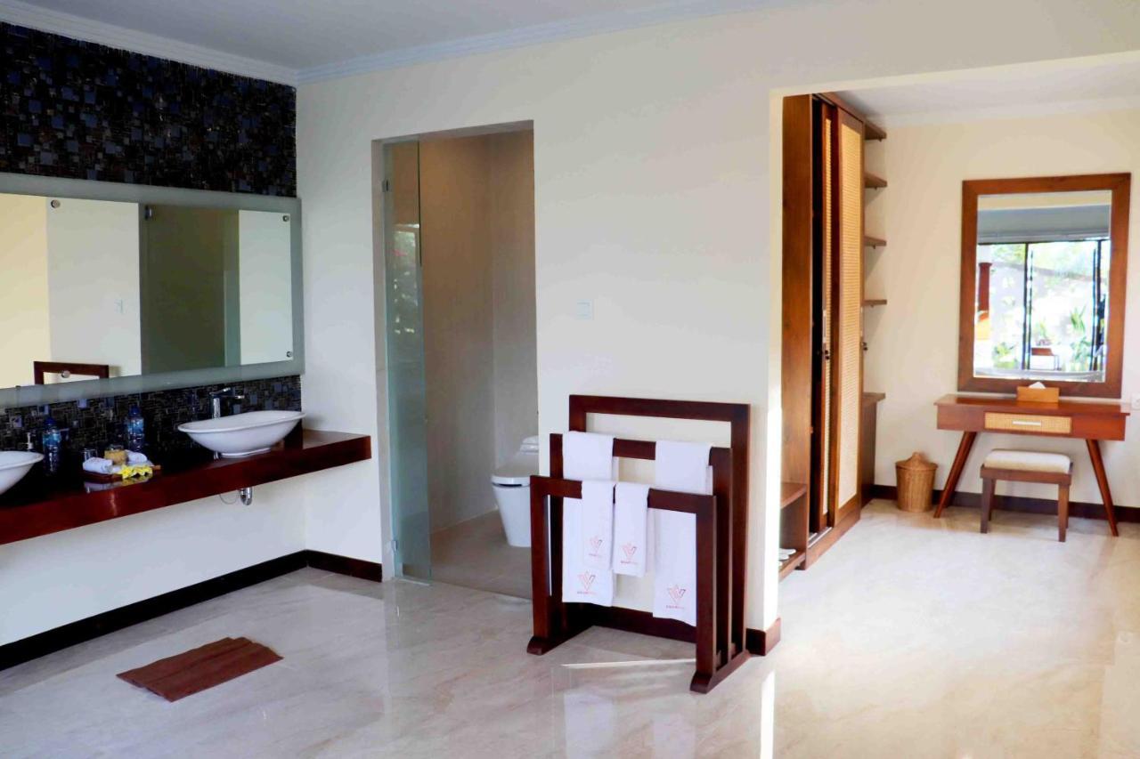 The Grand Villandra Resort Lovina Exterior photo