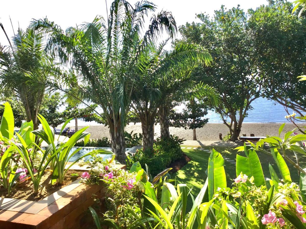 The Grand Villandra Resort Lovina Exterior photo