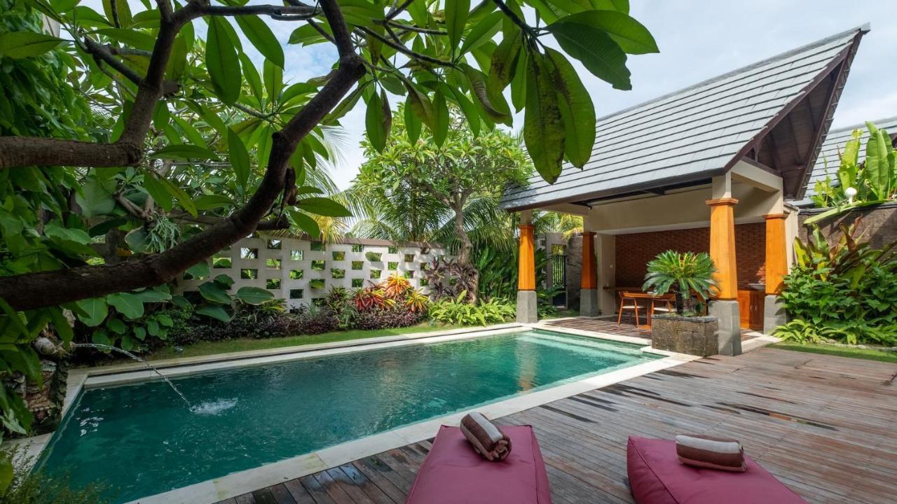 The Grand Villandra Resort Lovina Exterior photo