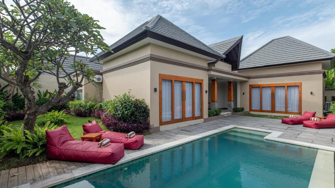 The Grand Villandra Resort Lovina Exterior photo