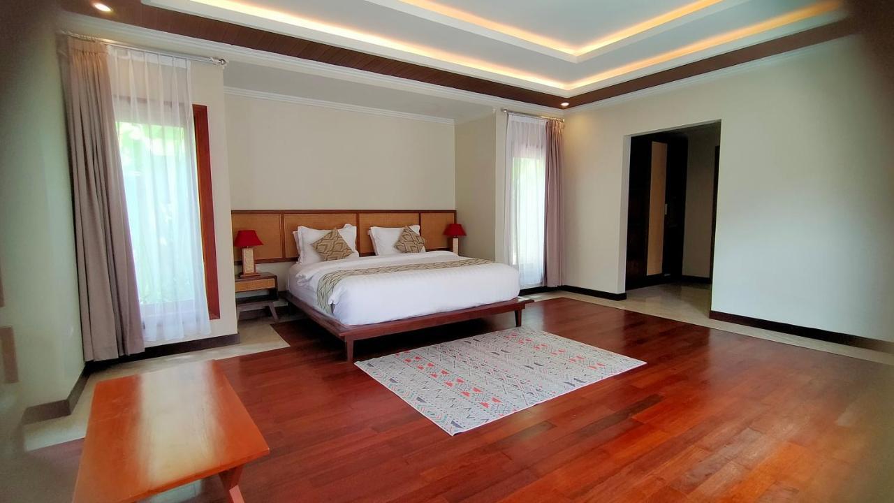 The Grand Villandra Resort Lovina Exterior photo
