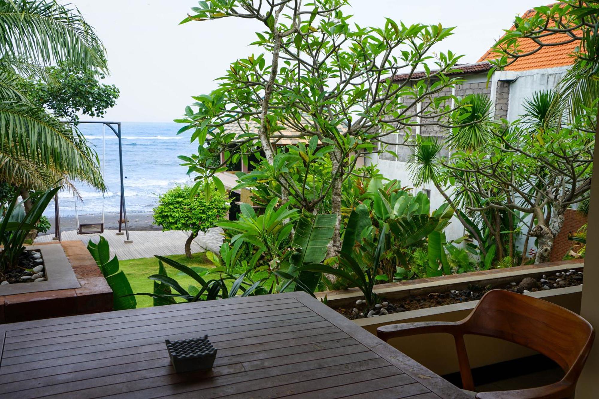 The Grand Villandra Resort Lovina Exterior photo